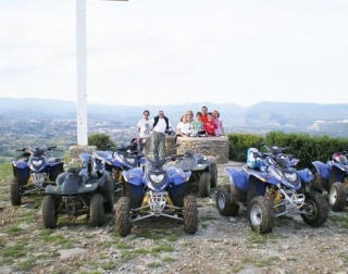  进行四轮徒步旅行 